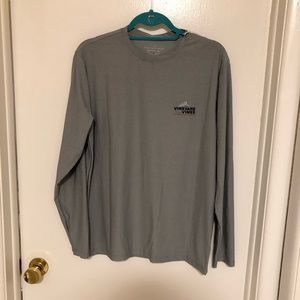 Vineyard Vines Long sleeve performance tee NWT!